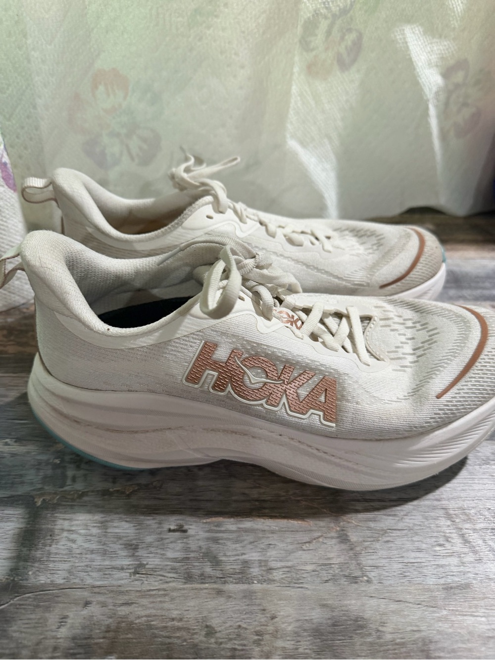 Hoka Women's size 8.5 Cream/White Running Shoes with Rose Gold Logo